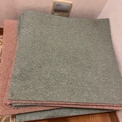 防音　フロアマット　タイルカーペット