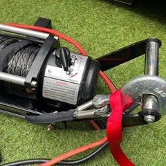 ウインチ 12v 8000lb ウインチマウント付き　ナイロンロープ30の画像