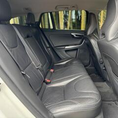 ボルボ V60 T6 AWD Rデザイン ポールスターパフォーマンスパッケージの画像