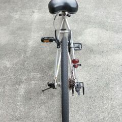 直ぐに乗って帰れます。28インチロードバイク自転車の画像