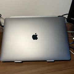 MacBook Pro 15インチ メモリ16GB ストレージ512GBの画像