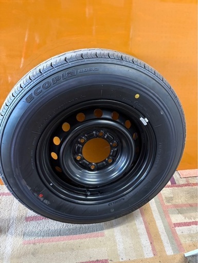 ハイエース 純正タイヤホイールセット