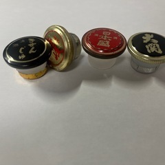 酒蓋、かまぼこ板探しています。