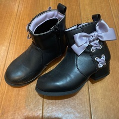 キッズ　ヒールブーツ