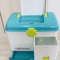救急箱
の画像
