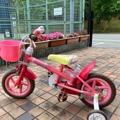 ハローキティ子供自転車12インチの画像