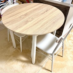 90cm丸テーブル+椅子二脚セット　0円　