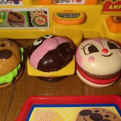 アンパンマンハンバーガーの画像