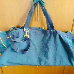 ショルダー型　大型旅行用ソフトバッグ　中古　送料が高いので取りにこれる方限定の画像