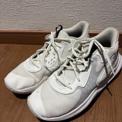 アンダーアーマー　スニーカー