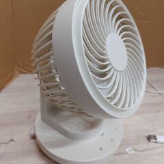 2022年製　卓上扇風機　携帯扇風機　THREEUP スリーアップ 充電式 ミニサーキュレーター ミントグリーン CF-T2125GNの画像