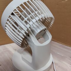 2022年製　卓上扇風機　携帯扇風機　THREEUP スリーアップ 充電式 ミニサーキュレーター ミントグリーン CF-T2125GNの画像