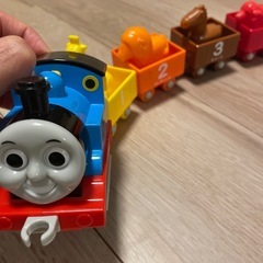 お値下げ！超美品▼機関車トーマス 学研 きかんしゃトーマス 10までつなげて(対象年齢：2歳以上)の画像