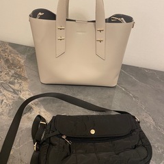 【お譲り先決まりました】ハンドバック、ショルダーバッグ2点セット...