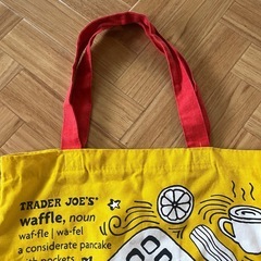 7月上旬まで⭐︎ Trader Joe’sトレーダージョーズ ワッフル トースト トートバッグの画像