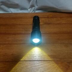 アイリスオーヤマの懐中電灯。めちゃくちゃ明るいです。の画像