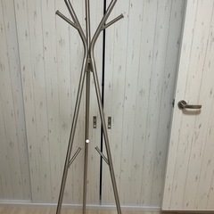 IKEAハンガーラックの画像