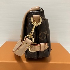美品　定価41万５千8百円　Louis Vuitton ソミュールbb ショルダーバッグ ブラウンの画像