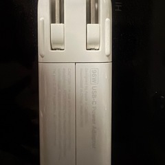 Apple充電器96W USB-C Power Adapterの画像
