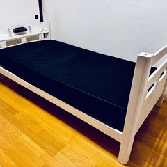 ベットフレームとマットレスセット
