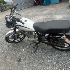 YB125SP 即乗り 社外マフラー 新品クラッチの画像