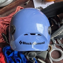 ブラックダイヤモンド登山用ヘルメットの画像