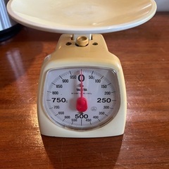 レトロな計量器