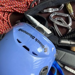 ブラックダイヤモンド登山用ヘルメットの画像