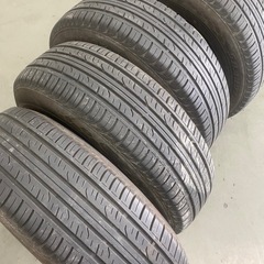 バリ溝❗️無料❗️ダンロップ夏タイヤ　215/70R16
