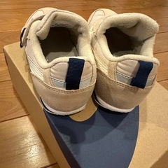 アシックス　スクスク  18センチの画像