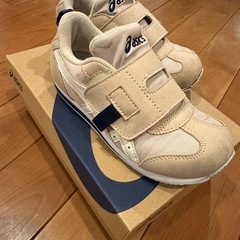 アシックス　スクスク  18センチの画像
