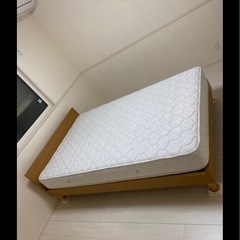 セミダブル　ベッド