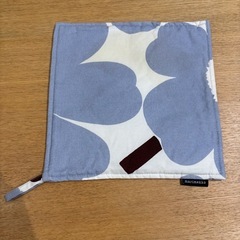 マリメッコ　marimekko ウニッコ　鍋敷き　　ポットホルダーの画像