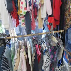 ベビー服　６０㎝～９０㎝位　リサイクル古着ショップ　１点１００円...