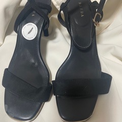 RANDA ブラック ピンヒールサンダルミュール
