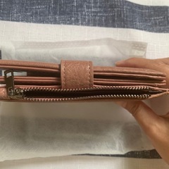 折りたたみ財布の画像