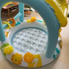 幼児用プール　トイザラスオリジナル　INTEXの画像