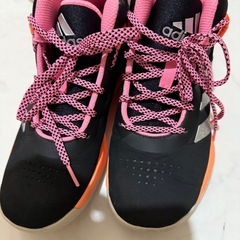 美品 adidas 室内シューズ 23.5cm