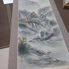 桐箱入り山水画の画像