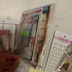 【シール詰め合わせ　文具　透明ストラップ　まとめて全部】の画像