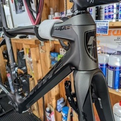 ロードバイク カーボンフレーム KUOTA KOUGER リムブ...