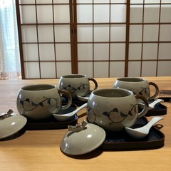 蓋付きカップ　4客セットの画像