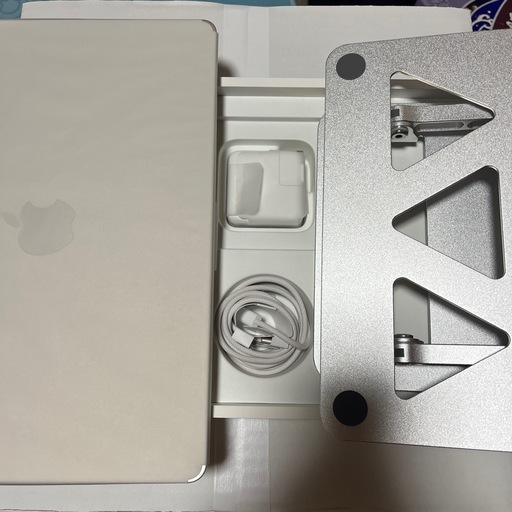 値下げしました‼️!【美品】MacBookAIR M3 13インチ