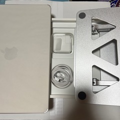 値下げしました‼️!【美品】MacBookAIR M3 13インチの画像