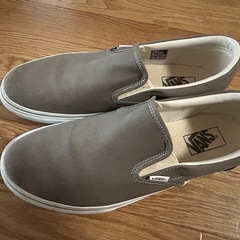 決まりました。　
ＶＡＮＳ　　スニーカー　スリッポン  