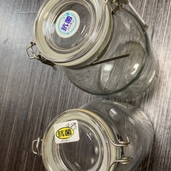 未使用⭐️果実酒　梅酒容器　梅酒の瓶　ガラス瓶　密閉ガラス瓶　２個セット 梅シロップ らっきょう漬け　取手付 保存容器 梅酒 びん 果実酒 glass jar container airtight lids 3 liter 2 literの画像