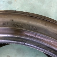 シバタイヤ　265 35 R18の画像