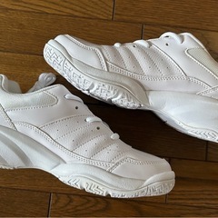 22.5センチ　白いシューズの画像