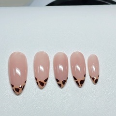 ベトナムのジェルネイル💅お手頃価格・持ちの良さに自信あり！ - 手伝って/助けて