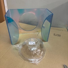 ペット用アクリル製食器台と食器セットの画像